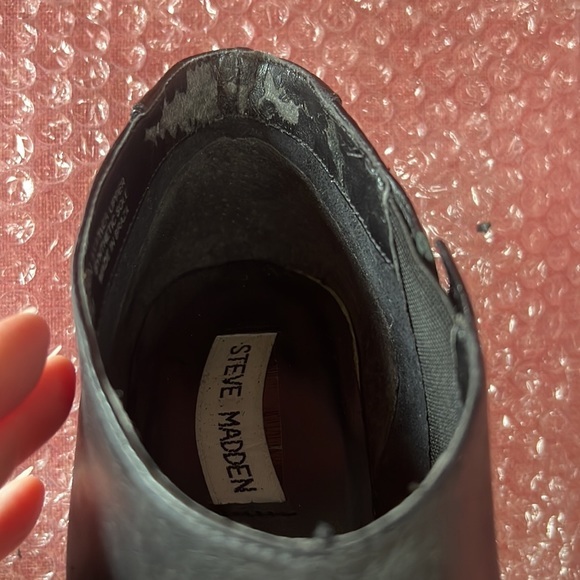 STEVE MADDEN CLUBBIN LEATHER WOMENS BLACK STUDDED ANKLE BOOTIES SIZE 8 1/2 - Picture 10 of 11